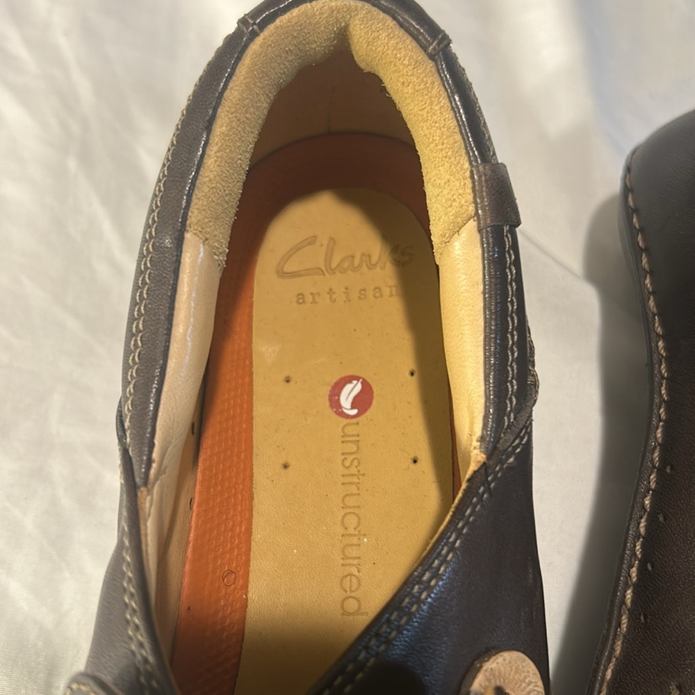 Clarks Brown Leather Loafers Classic Moccasin Style - Picture 7 of 8